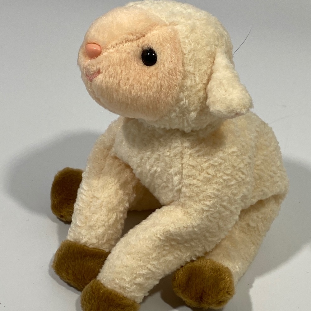 “EWEY” Ty Lamb Beanie Babies In Mint Condition